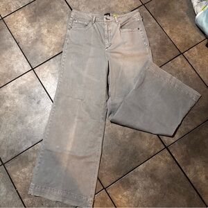 Stylish Women's Gray Wide Leg Jeans